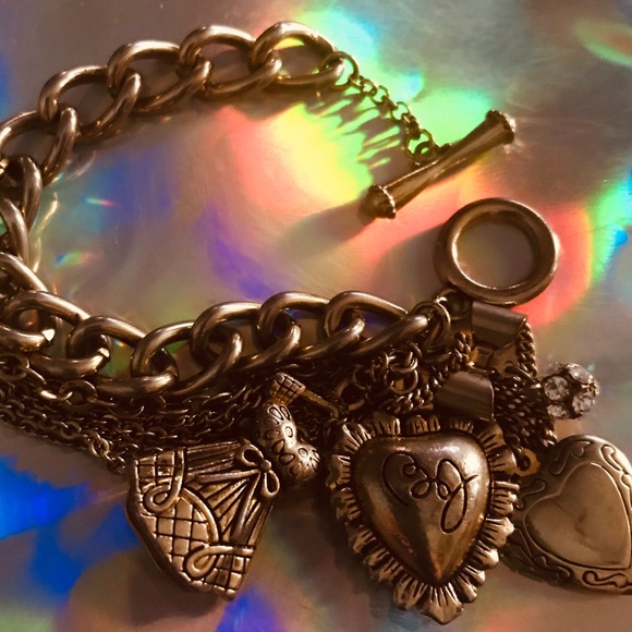 vintage Betsey Johnson vanity heart pillow bow charm bracelet